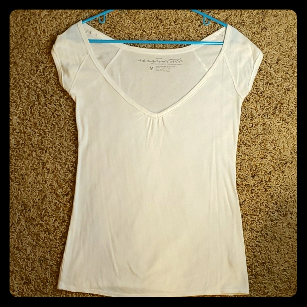 Aeropostale White Top Size Medium